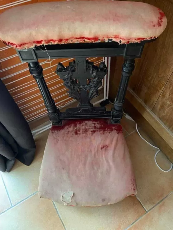 Rénovation de fauteuils, Corte, Les petits fauteuils