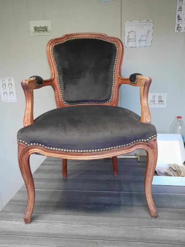 Rénovation de fauteuils, Corte, Les petits fauteuils