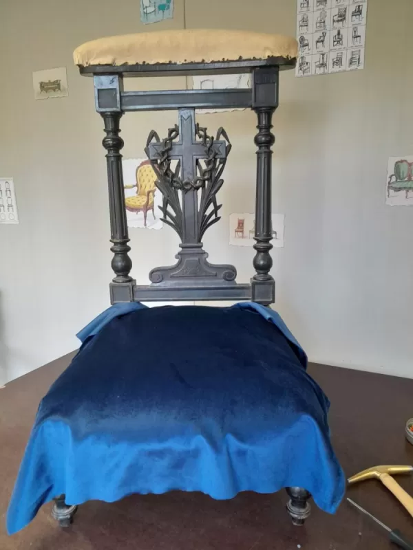 Rénovation de fauteuils, Corte, Les petits fauteuils