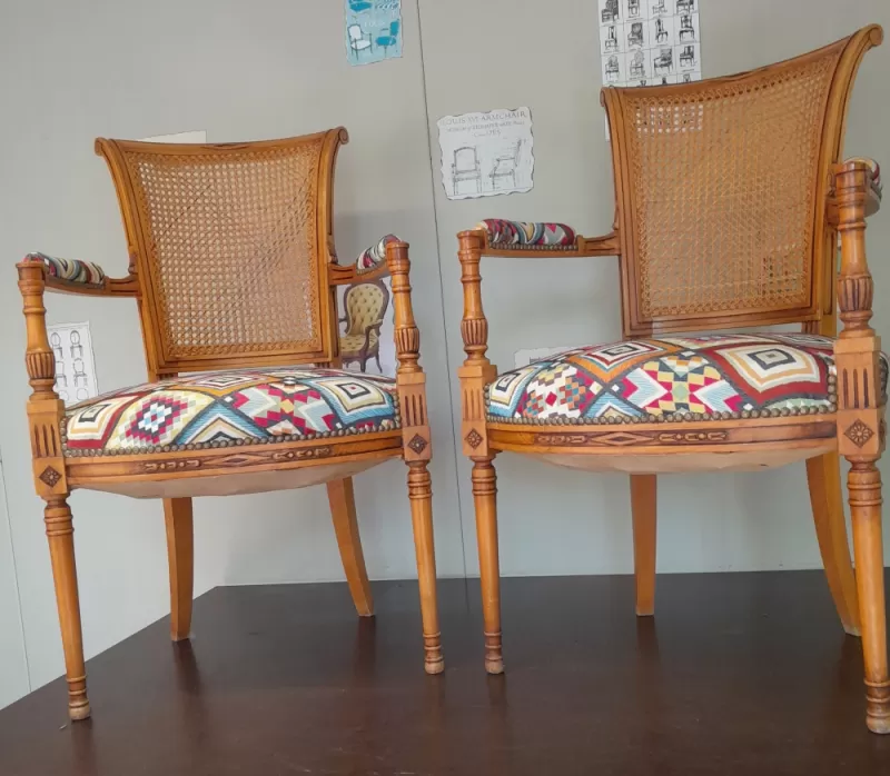 Rénovation de fauteuils, Corte, Les petits fauteuils