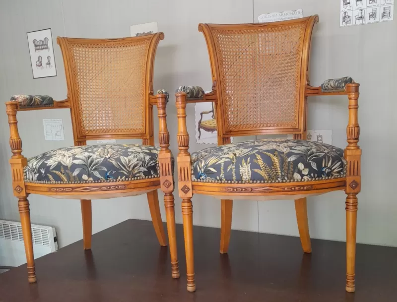 Rénovation de fauteuils, Corte, Les petits fauteuils