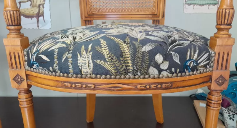 Rénovation de fauteuils, Corte, Les petits fauteuils