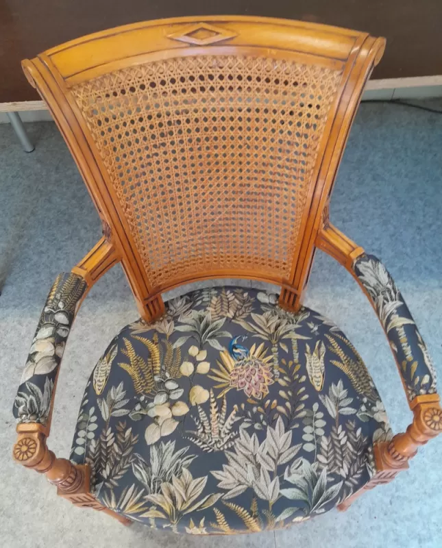Rénovation de fauteuils, Corte, Les petits fauteuils