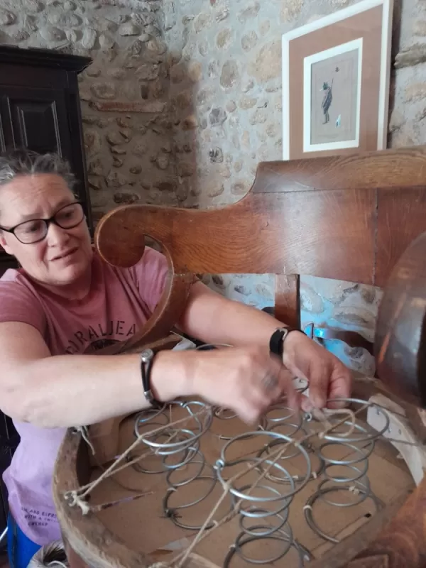 Rénovation de fauteuils, Corte, Les petits fauteuils