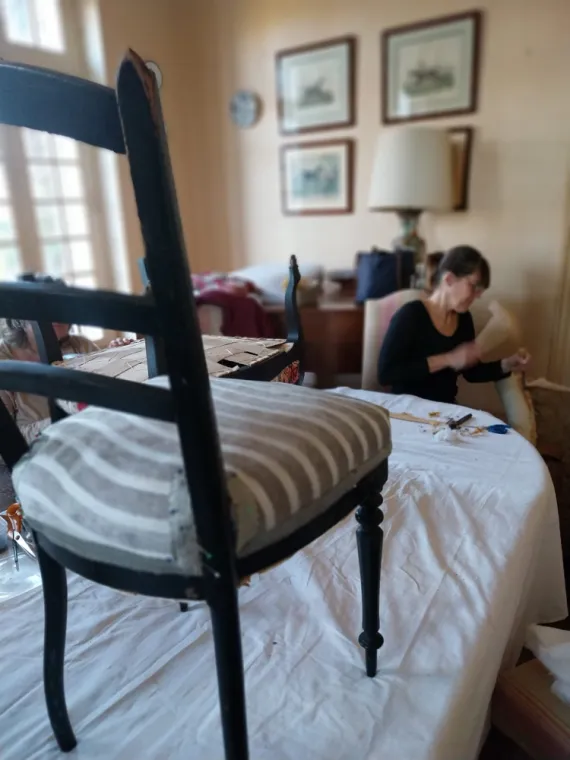 Cours de tapisserie d'ameublement traditionnel avec semences et crin, Prunelli-di-Fiumorbo, Les petits fauteuils