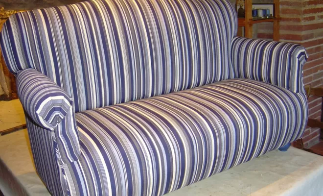 Rénover une banquette de façon traditionnelle, Corte, Les petits fauteuils