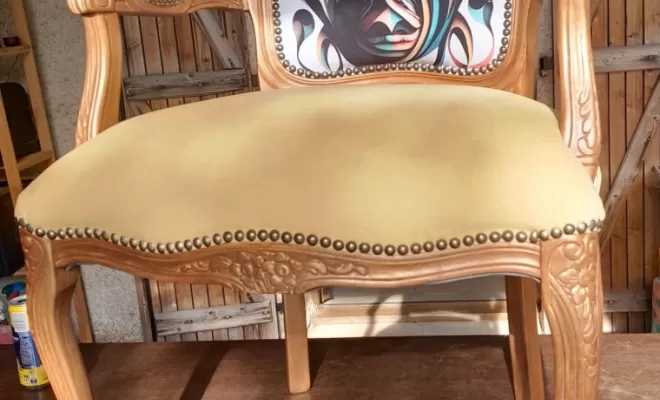 Vente de 2 fauteuils style Louis XV refaits entièrement à neuf, pièces uniques sur Corte, Corte, Les petits fauteuils