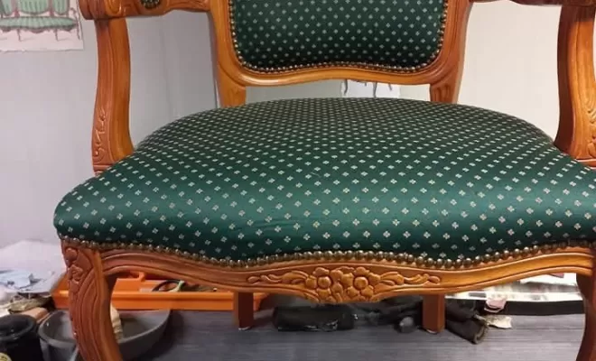 Vente de 2 fauteuils style Louis XV refaits entièrement à neuf, pièces uniques sur Corte, Corte, Les petits fauteuils