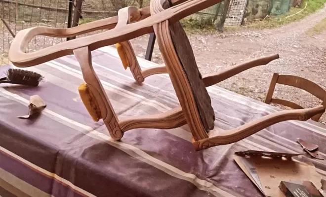 Vente de 2 fauteuils style Louis XV refaits entièrement à neuf, pièces uniques sur Corte, Corte, Les petits fauteuils