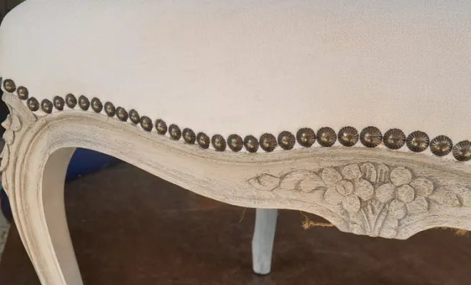 Hommage à la célébration du tricentenaire de la naissance de Pasquale Paoli à Corte, Corte, Les petits fauteuils