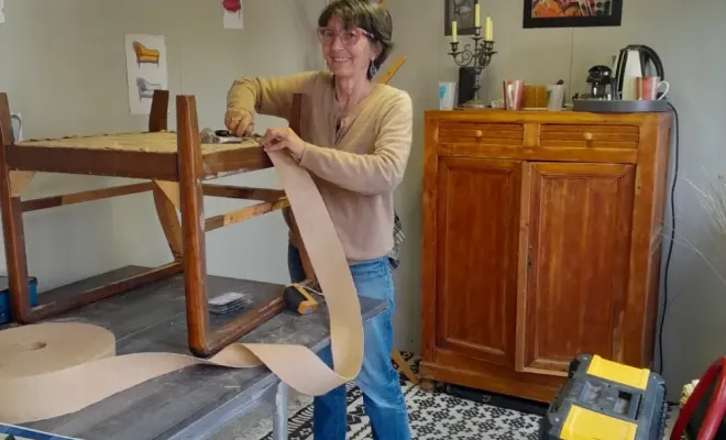 Cours de tapisserie d'ameublement traditionnel avec semences et crin, Prunelli-di-Fiumorbo, Les petits fauteuils