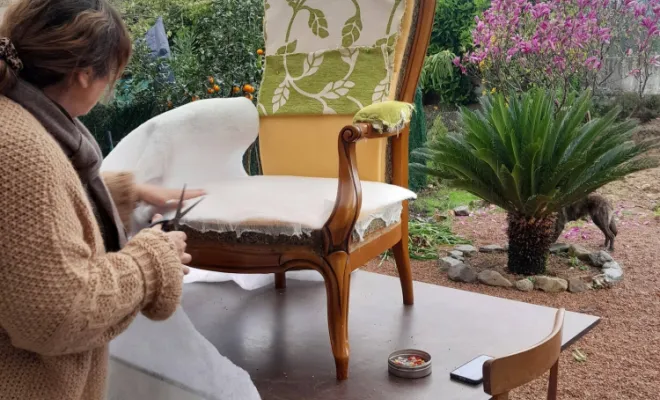 Cours de tapisserie à Prunelli-Di-Fiumorbo, Prunelli-di-Fiumorbo, Les petits fauteuils