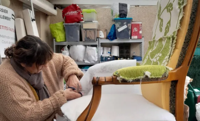 Cours de tapisserie à Prunelli-Di-Fiumorbo, Prunelli-di-Fiumorbo, Les petits fauteuils