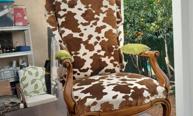 Cours de tapisserie à Prunelli-Di-Fiumorbo, Prunelli-di-Fiumorbo, Les petits fauteuils