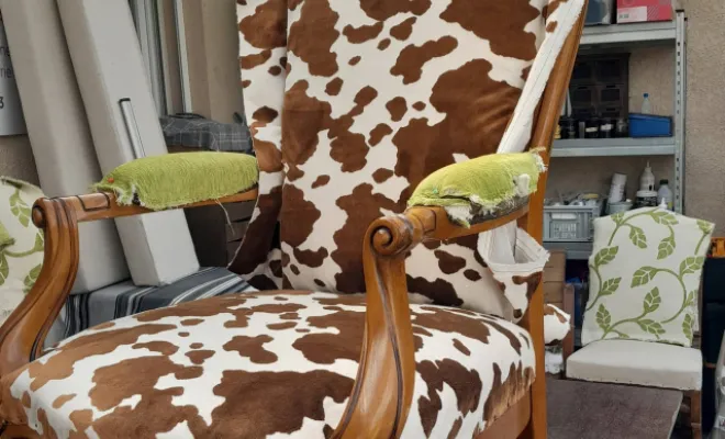 Cours de tapisserie à Prunelli-Di-Fiumorbo, Prunelli-di-Fiumorbo, Les petits fauteuils