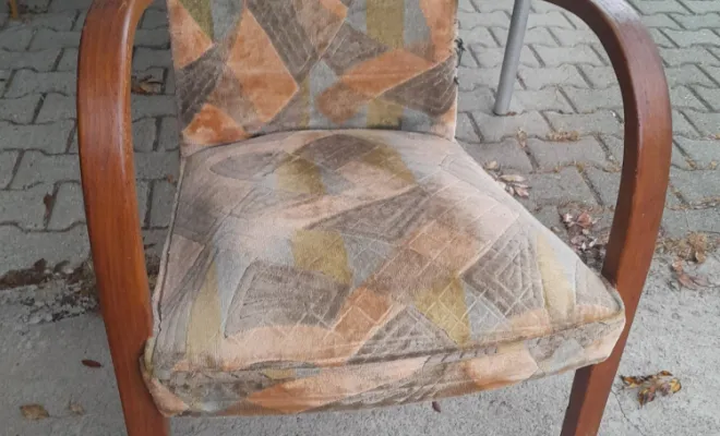 Rénovation d’un fauteuil bridge à Corte, Prunelli-di-Fiumorbo, Les petits fauteuils