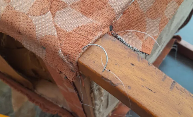Rénovation d’un fauteuil bridge à Corte, Prunelli-di-Fiumorbo, Les petits fauteuils